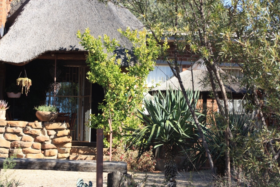 4 Bedroom Property for Sale in Langenhovenpark Free State